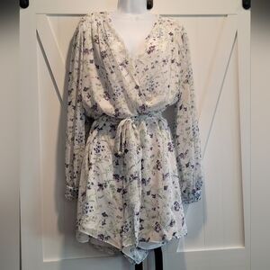 NWT Express V Neck White Floral Romper | Size XL